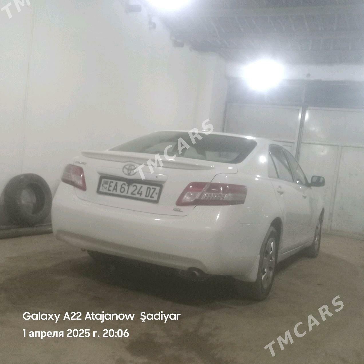 Toyota Camry 2010 - 135 000 TMT - Köneürgenç - img 3