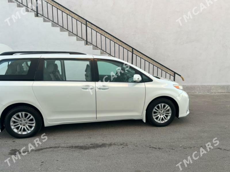 Toyota Sienna 2017 - 390 000 TMT - Мары - img 8