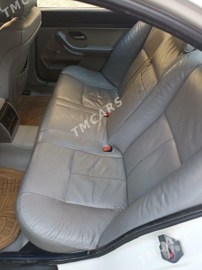 BMW E39 1996 - 70 000 TMT - Türkmenbaşy - img 2