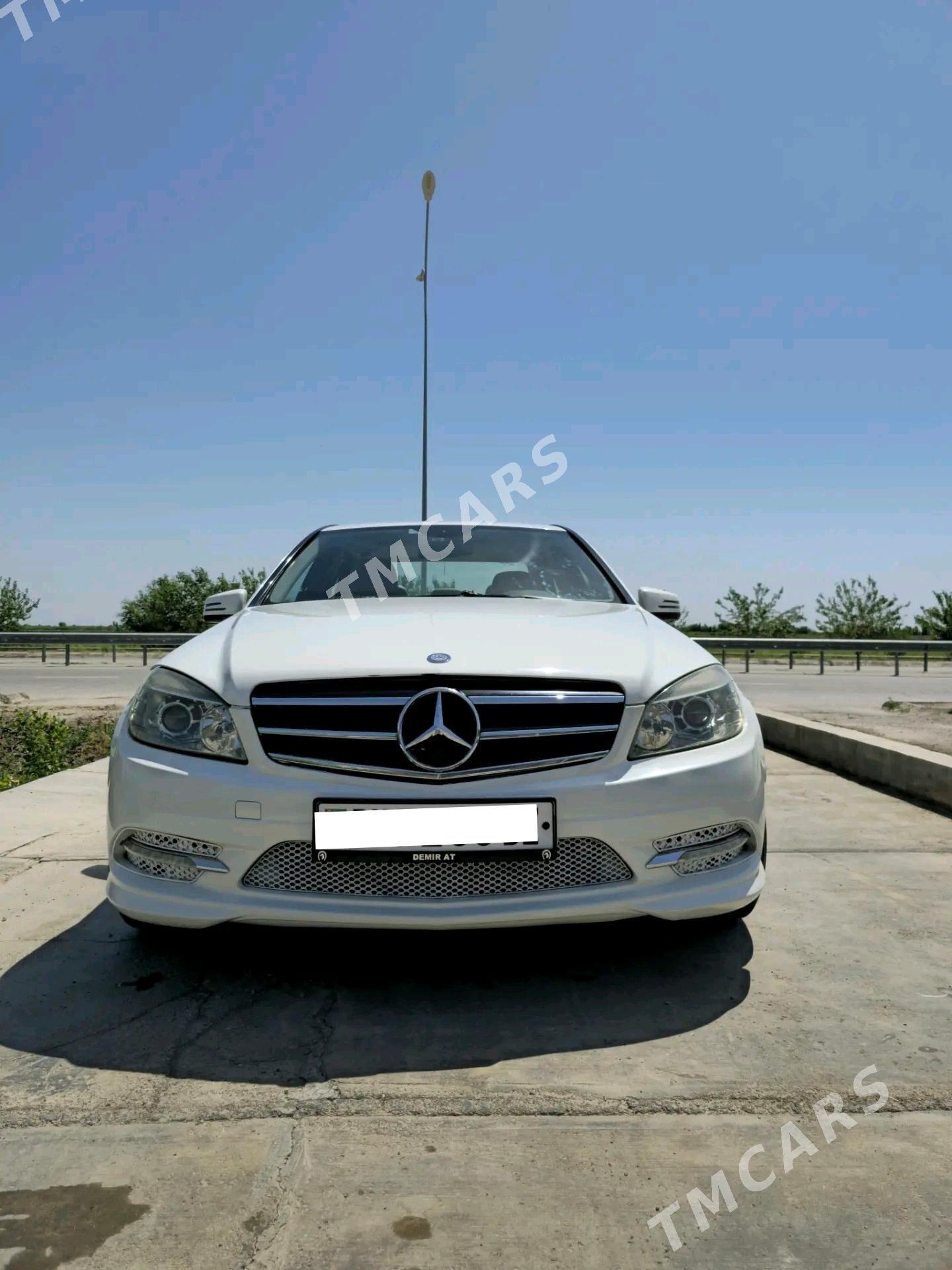 Mercedes-Benz C300 2009 - 185 000 TMT - Балканабат - img 2