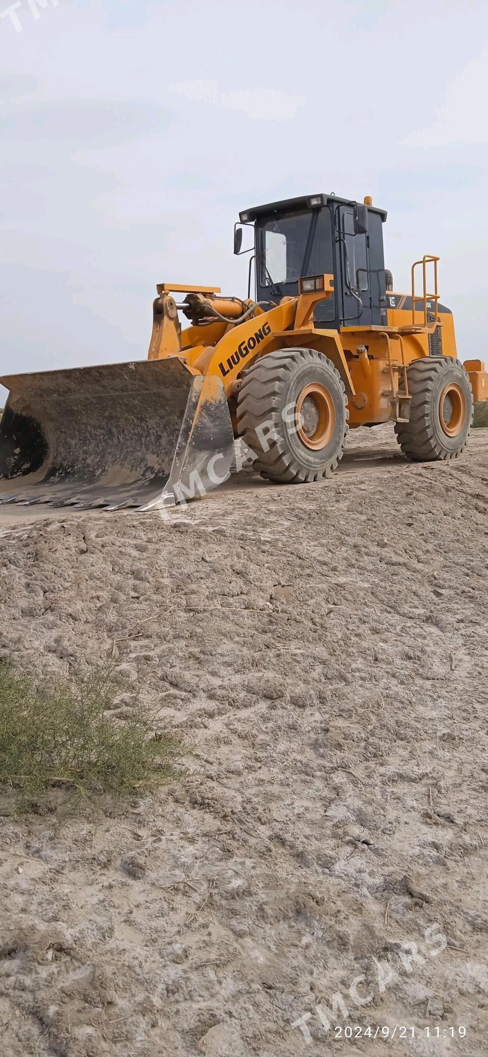 XCMG ZL50 2011 - 450 000 TMT - Türkmenbaşy etr. - img 1