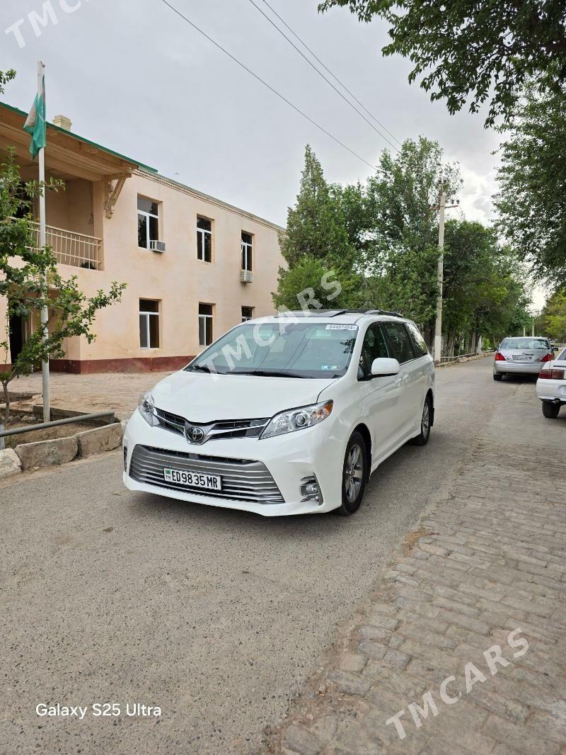 Toyota Sienna 2020 - 420 000 TMT - Мары - img 5
