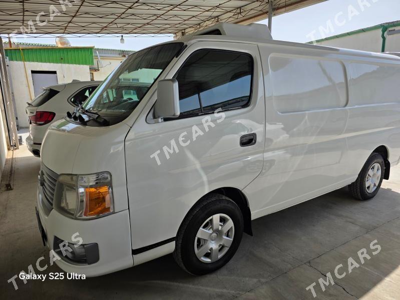 Nissan Urvan 2009 - 199 000 TMT - Херрикгала - img 2