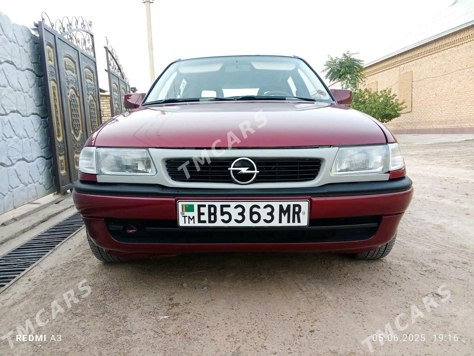Opel Astra 1992 - 33 000 TMT - Мары - img 4