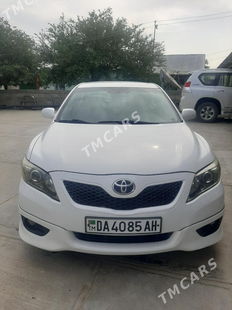 Toyota Camry 2010 - 170 000 TMT - Bäherden - img 9