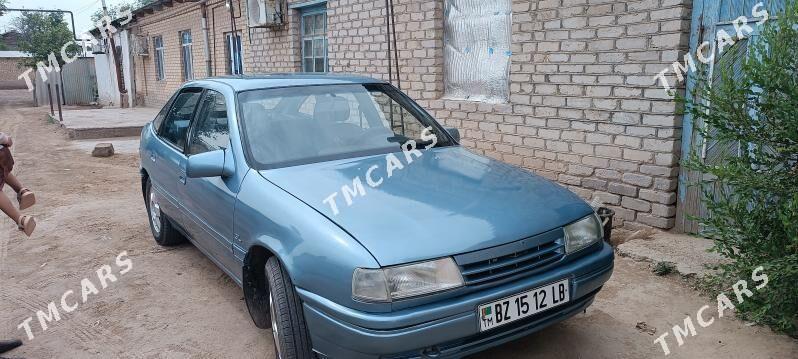 Opel Vectra 1990 - 32 000 TMT - Darganata - img 7