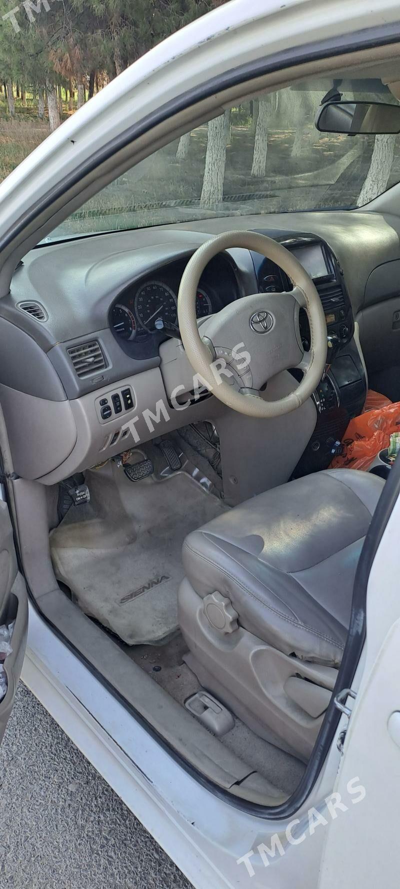 Toyota Sienna 2004 - 175 000 TMT - Aşgabat - img 6