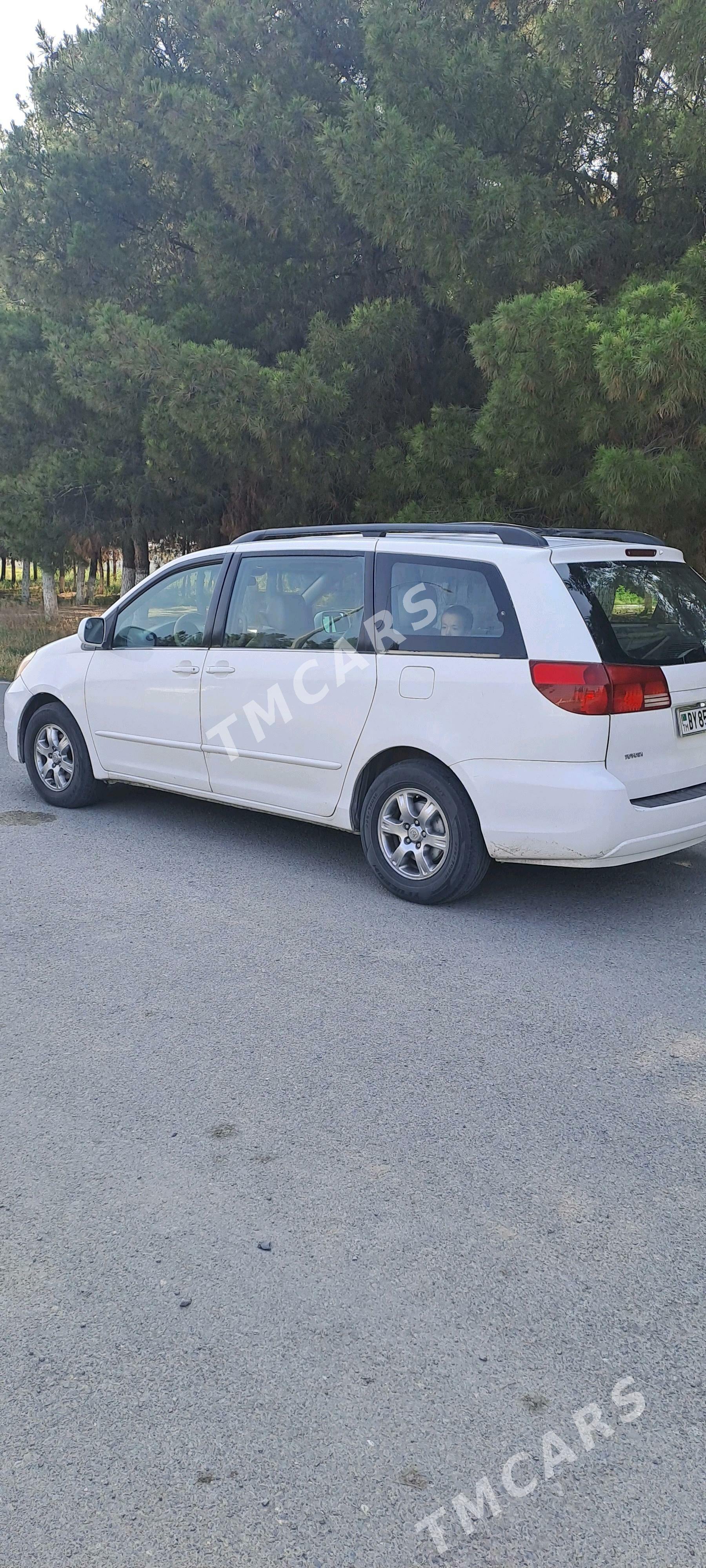 Toyota Sienna 2004 - 175 000 TMT - Aşgabat - img 7