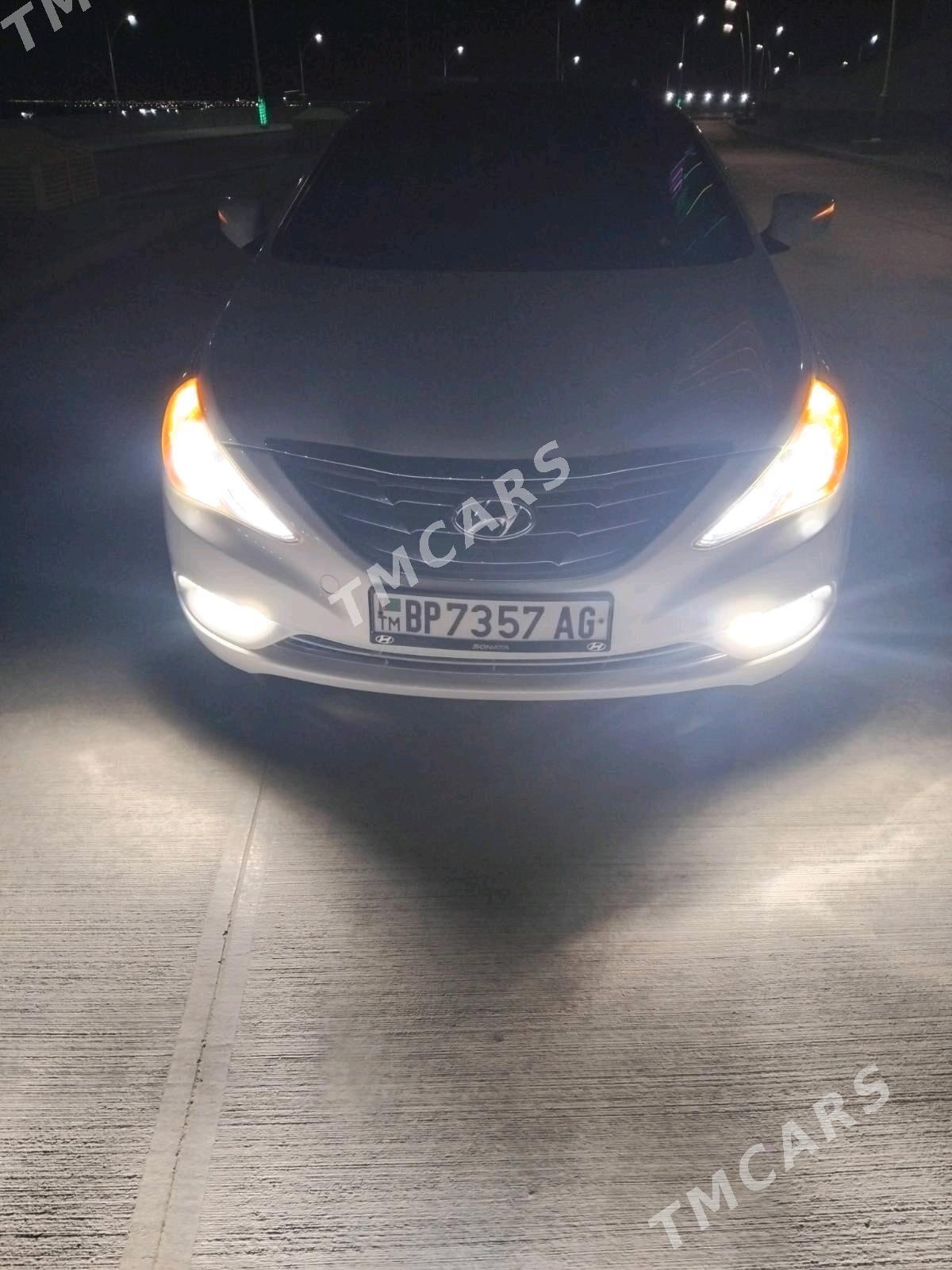 Hyundai Sonata 2011 - 160 000 TMT - Köşi - img 5