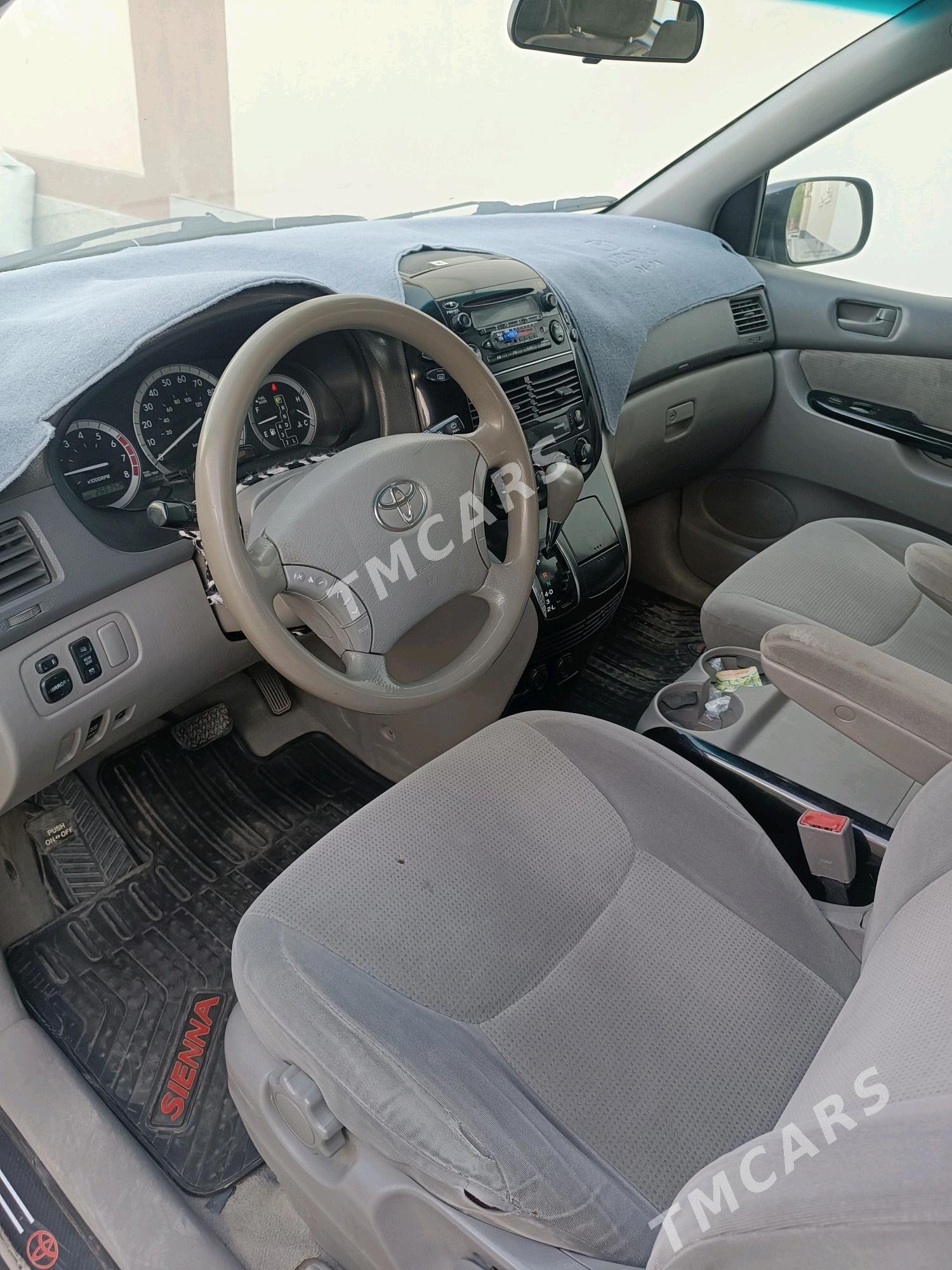 Toyota Sienna 2004 - 230 000 TMT - Mary - img 7