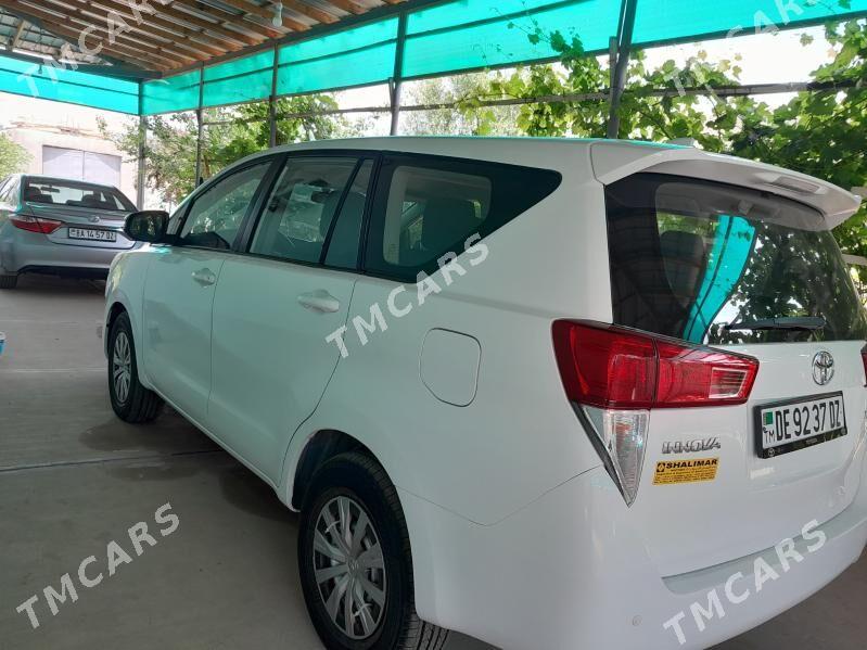 Toyota Innova 2021 - 255 000 TMT - Görogly (Tagta) - img 3