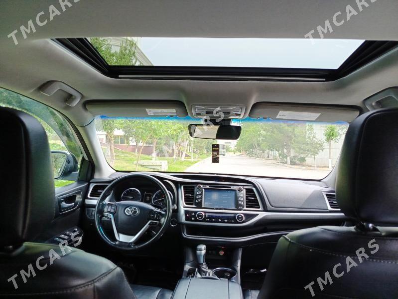 Toyota Highlander 2018 - 420 000 TMT - Туркменабат - img 7