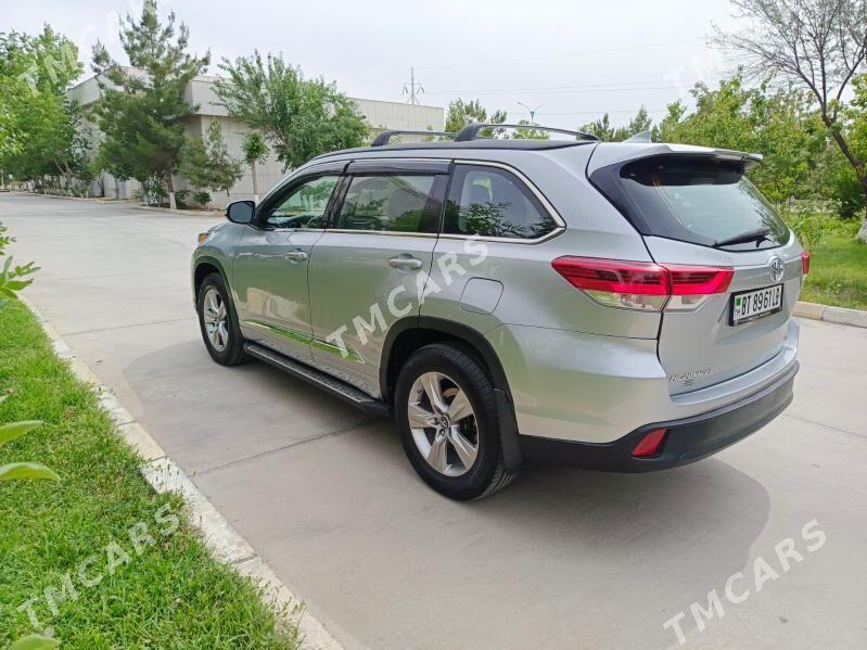 Toyota Highlander 2018 - 420 000 TMT - Туркменабат - img 8