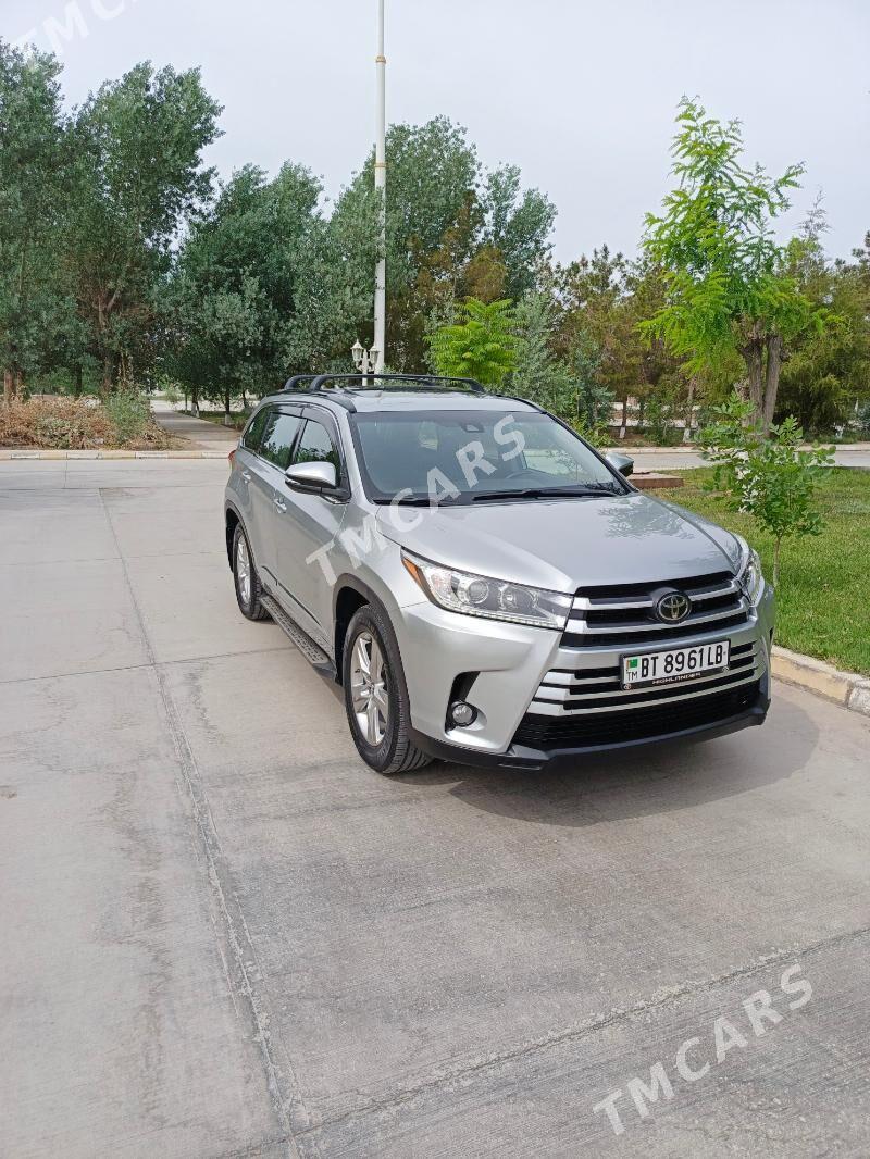 Toyota Highlander 2018 - 420 000 TMT - Туркменабат - img 2