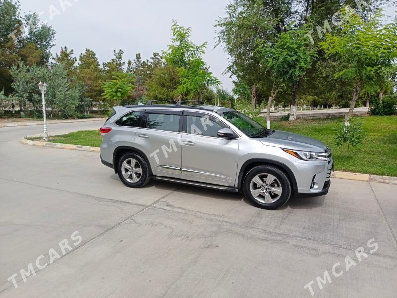 Toyota Highlander 2018 - 420 000 TMT - Туркменабат - img 4