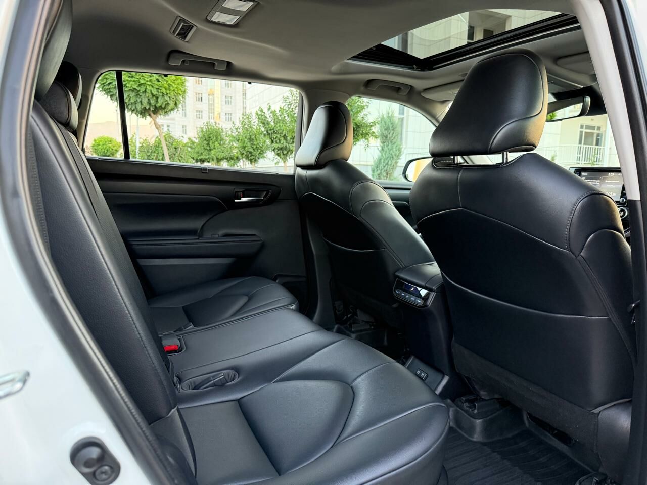 Toyota Highlander 2021 - 615 000 TMT - Aşgabat - img 10