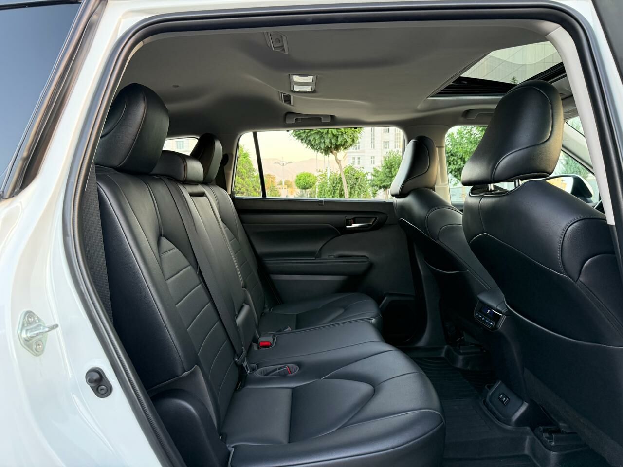 Toyota Highlander 2021 - 615 000 TMT - Aşgabat - img 8