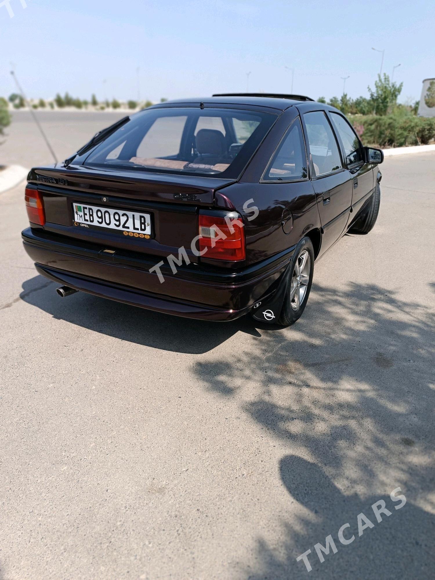 Opel Vectra 1993 - 40 000 TMT - Sakar - img 10
