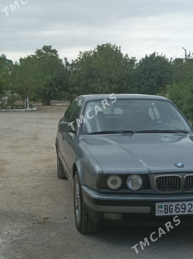 BMW 525 1992 - 60 000 TMT - Balkanabat - img 3