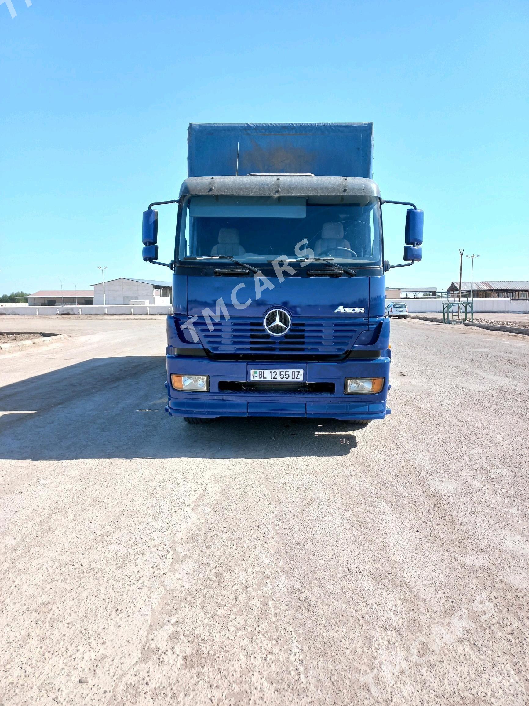 Mercedes-Benz ACTROS 3331 2004 - 500 000 TMT - Гурбансолтан Едже - img 4