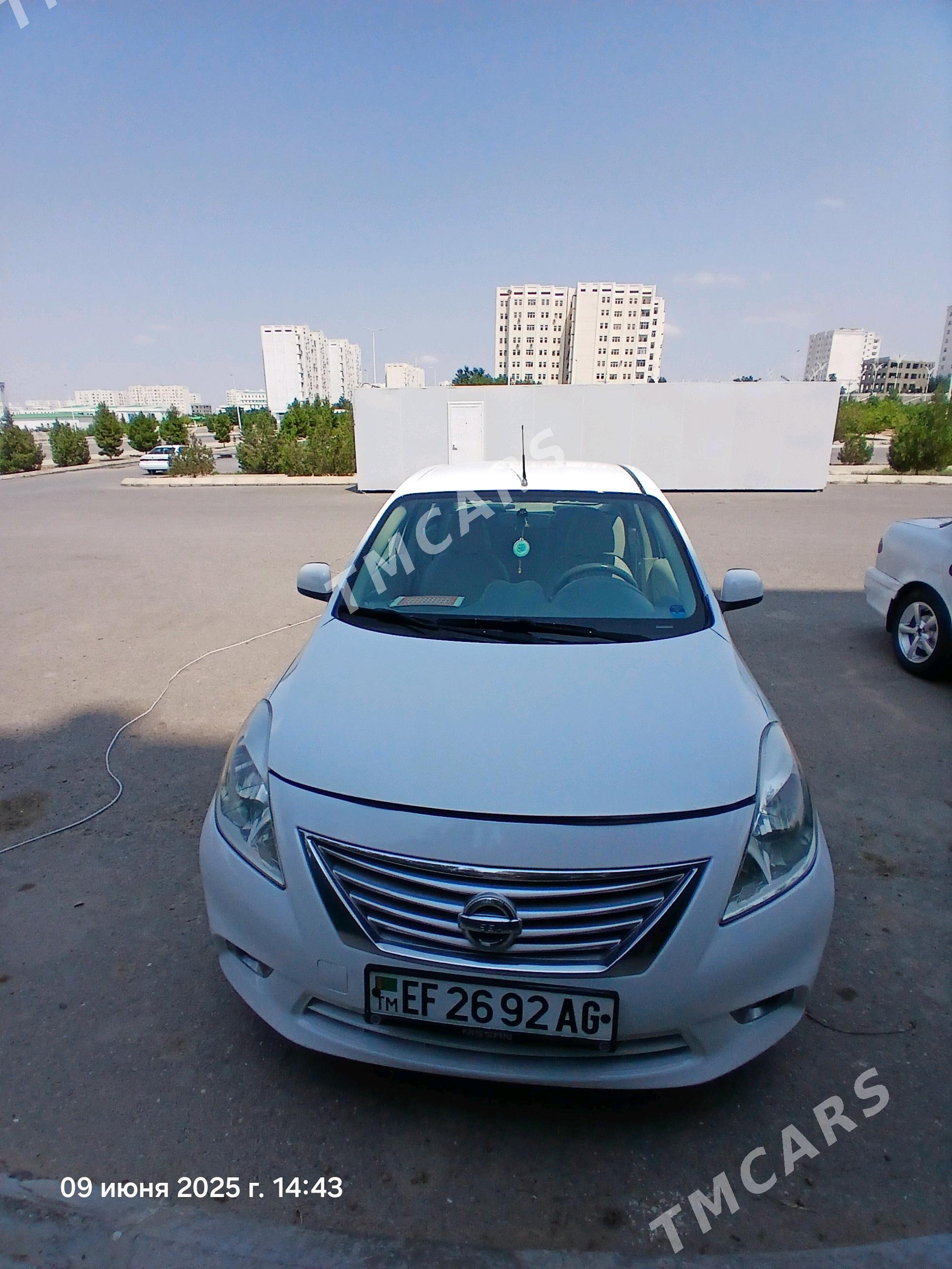 Nissan Versa 2011 - 112 000 TMT - Parahat 7 - img 2