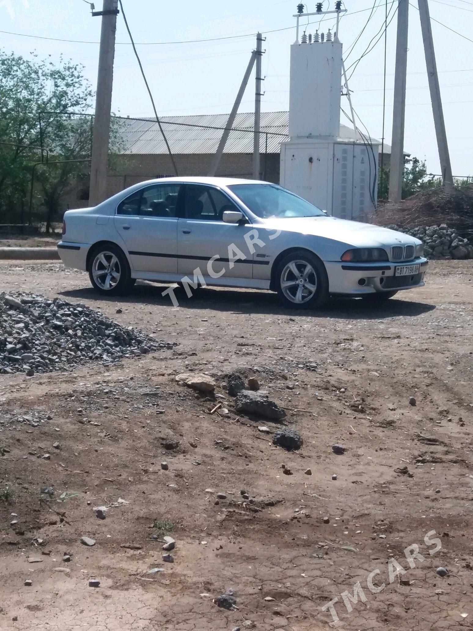 BMW 528 2002 - 90 000 TMT - Теджен - img 8