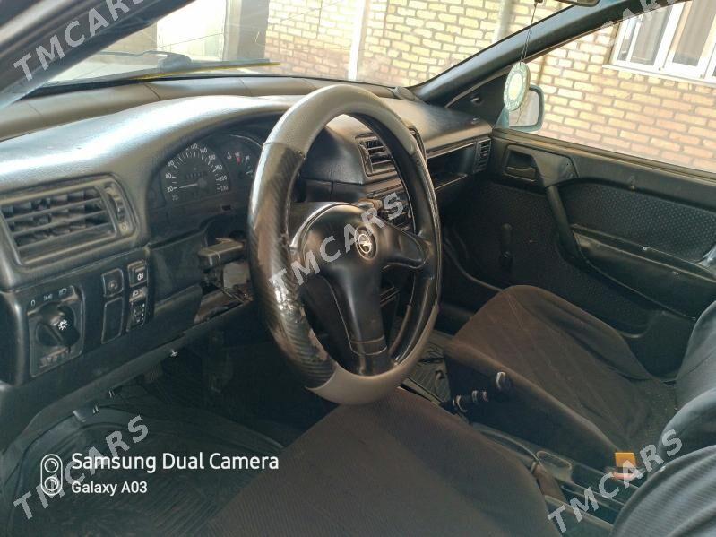 Opel Vectra 1993 - 15 000 TMT - Mary - img 7