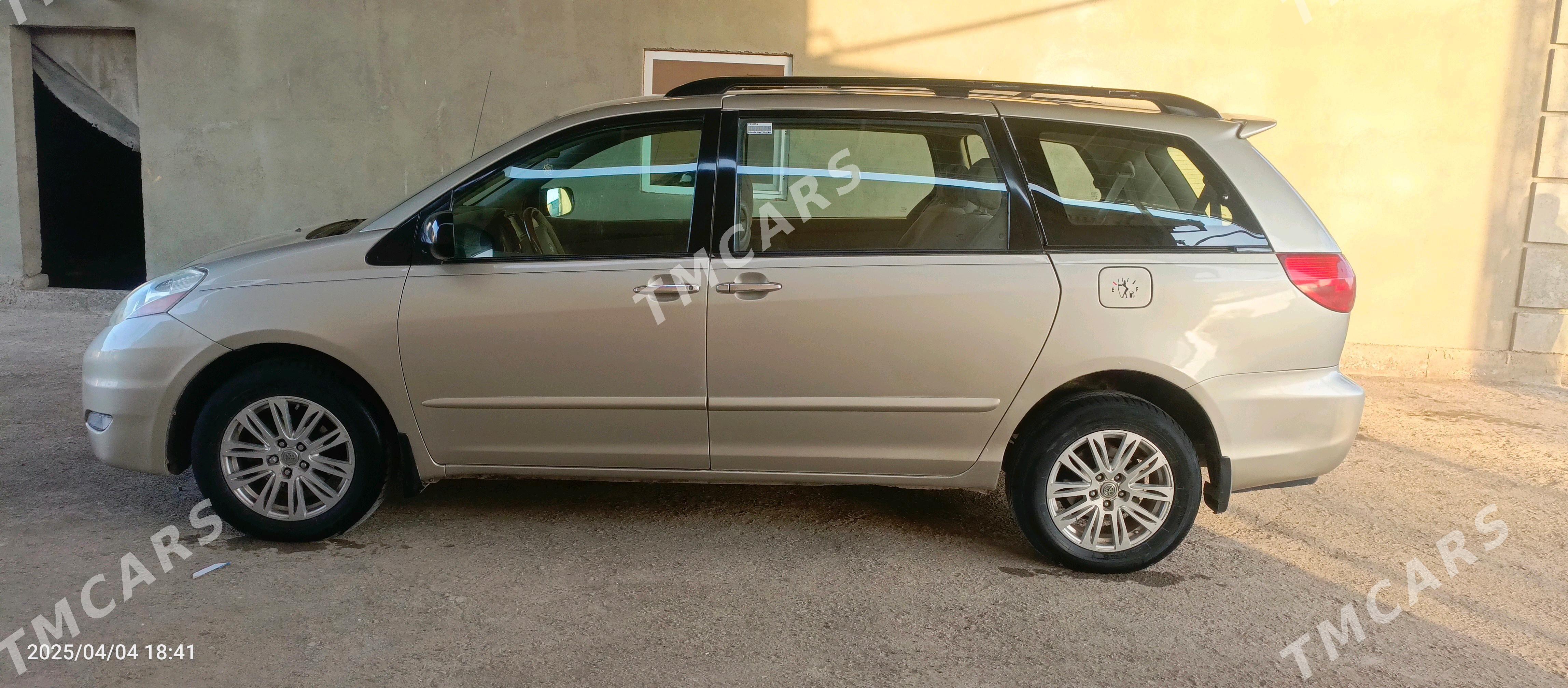 Toyota Sienna 2006 - 220 000 TMT - Gurbansoltan Eje - img 2