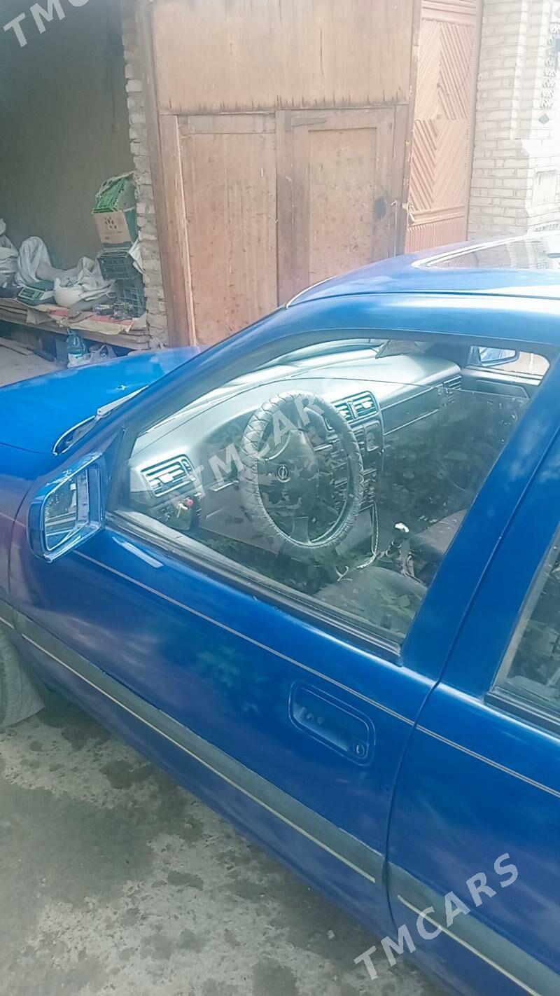 Opel Vectra 1991 - 24 000 TMT - Губадаг - img 3
