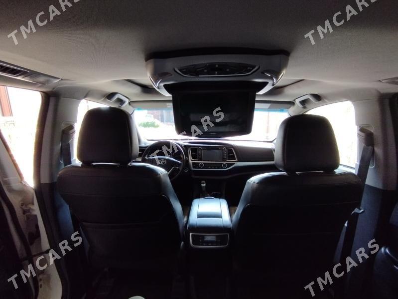 Toyota Highlander 2018 - 400 000 TMT - Мары - img 3