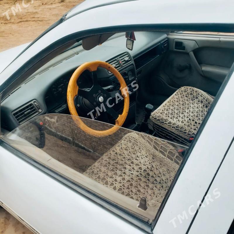 Opel Vectra 1992 - 25 000 TMT - Mary - img 2