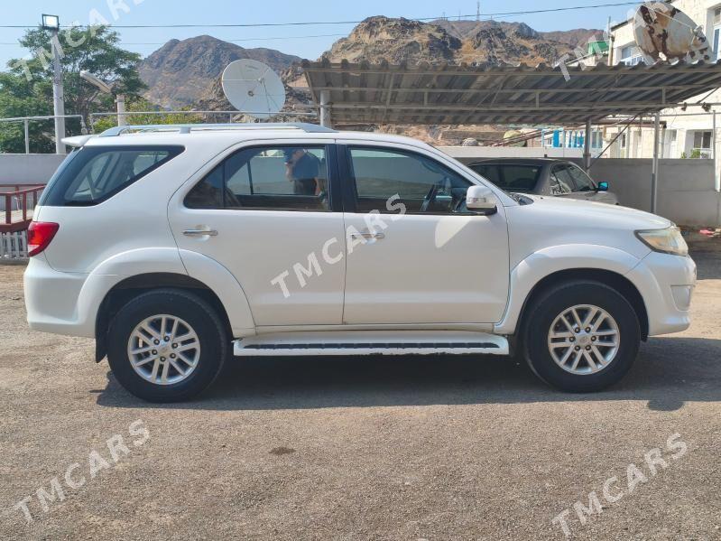 Toyota Fortuner 2013 - 320 000 TMT - Türkmenbaşy - img 8