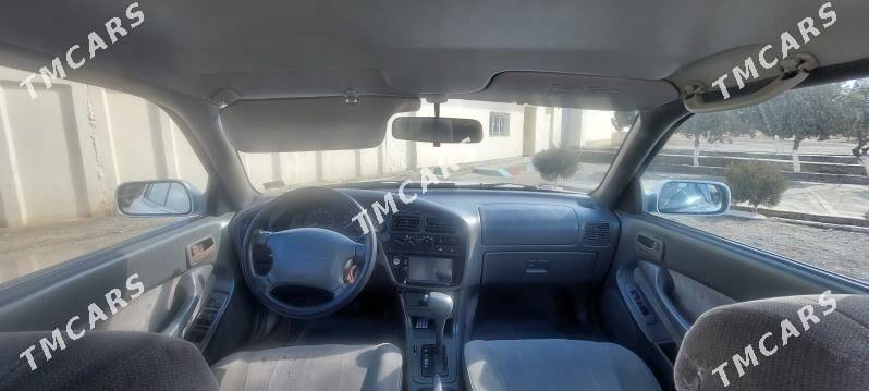 Toyota Camry 1996 - 85 000 TMT - Büzmeýin - img 4