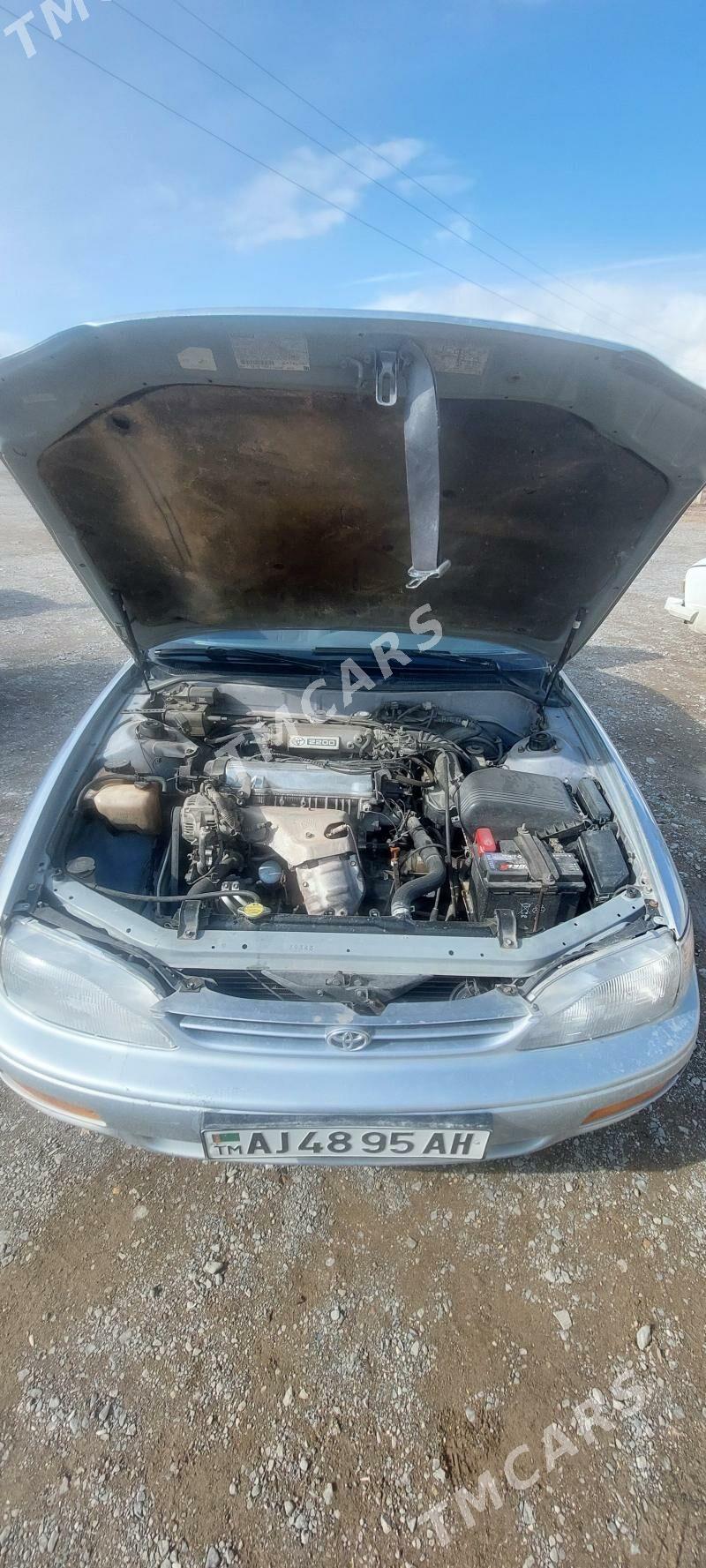 Toyota Camry 1996 - 85 000 TMT - Büzmeýin - img 9