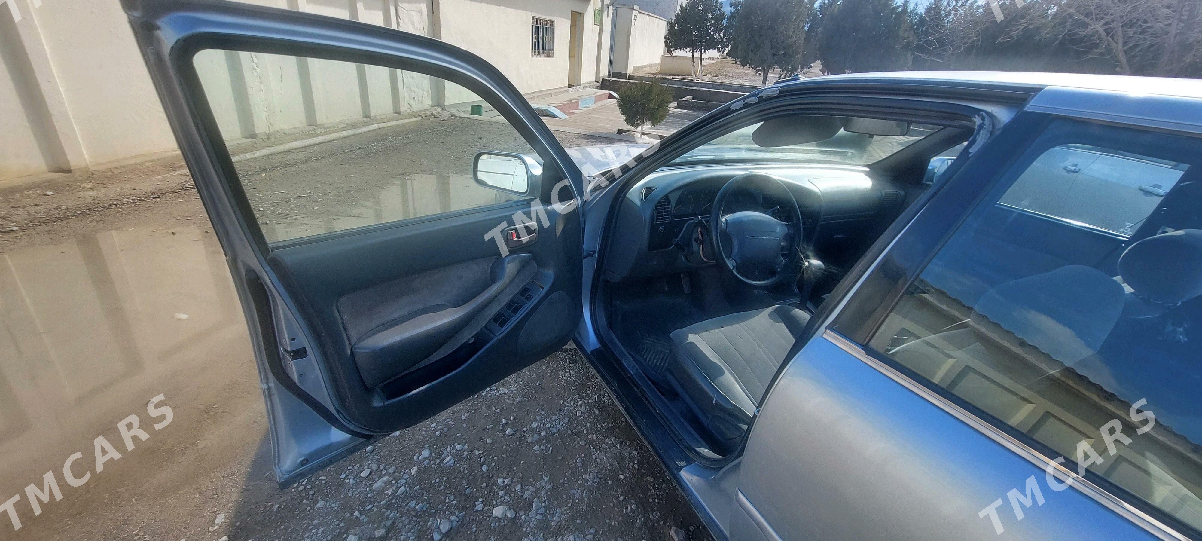 Toyota Camry 1996 - 85 000 TMT - Büzmeýin - img 10