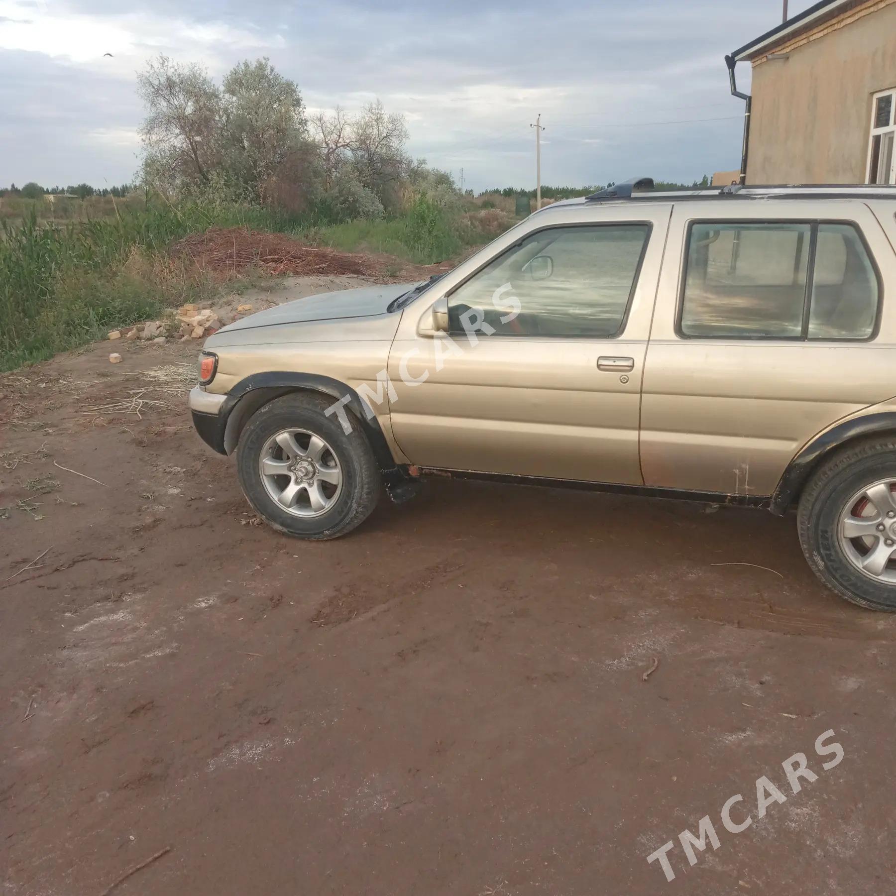 Nissan Pathfinder 1996 - 46 000 TMT - Гурбансолтан Едже - img 3