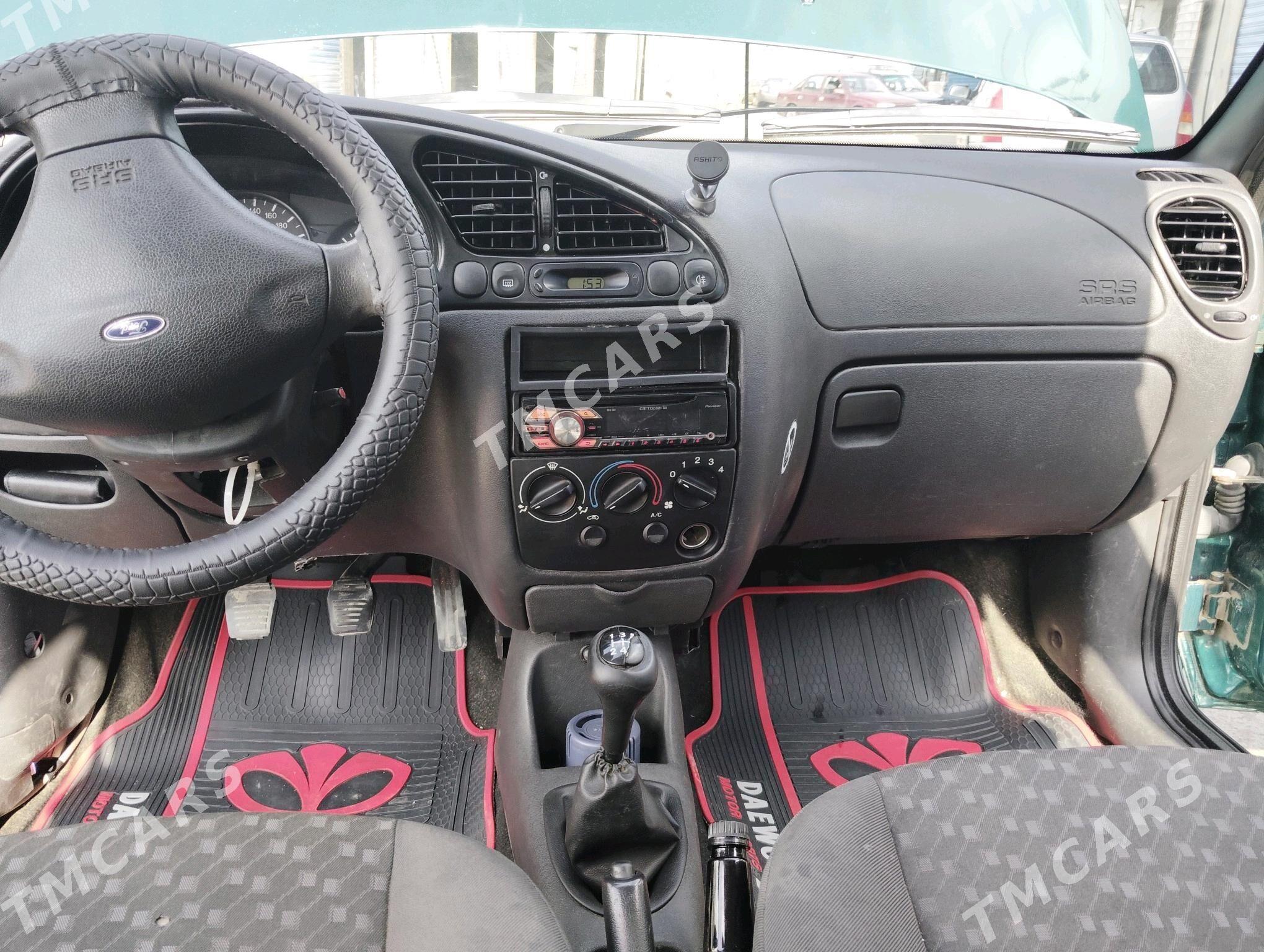 Ford Fiesta 2001 - 30 000 TMT - Дашогуз - img 6