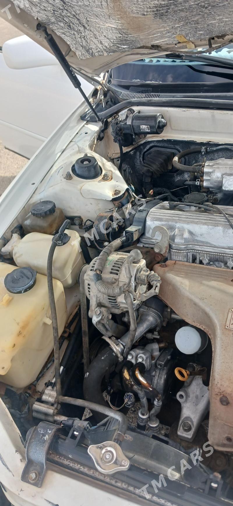 Toyota Camry 1993 - 80 000 TMT - Байрамали - img 3