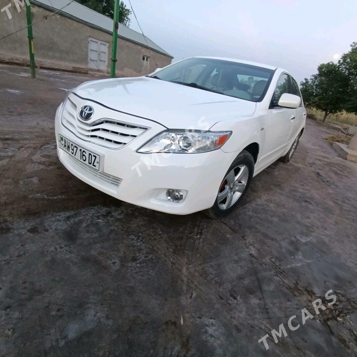 Toyota Camry 2010 - 140 000 TMT - Köneürgenç - img 6