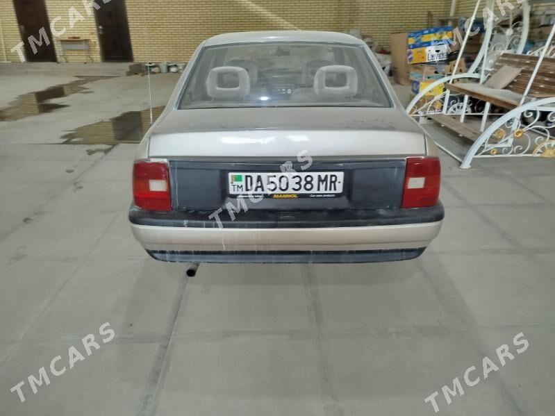 Opel Vectra 1990 - 39 000 TMT - Мары - img 5