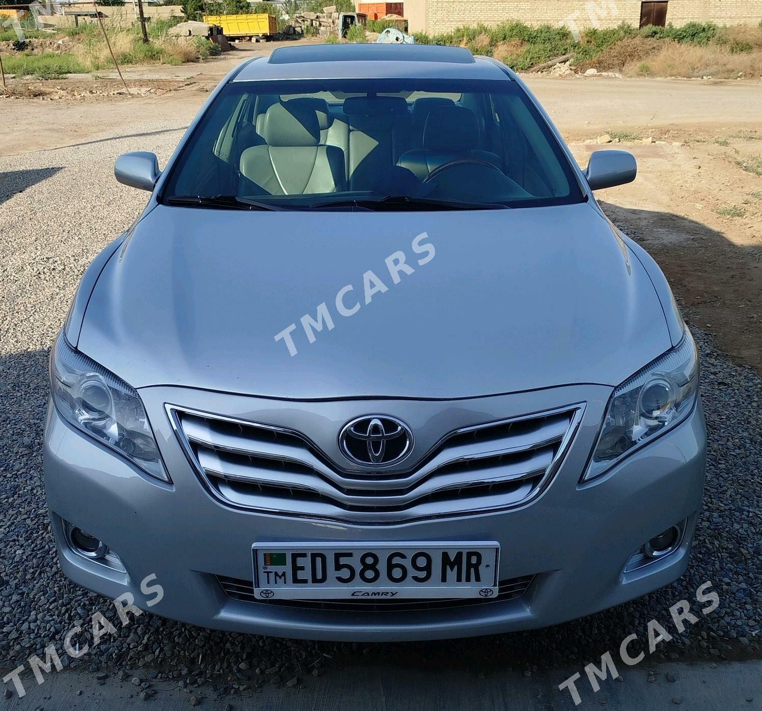 Toyota Camry 2009 - 230 000 TMT - Байрамали - img 3
