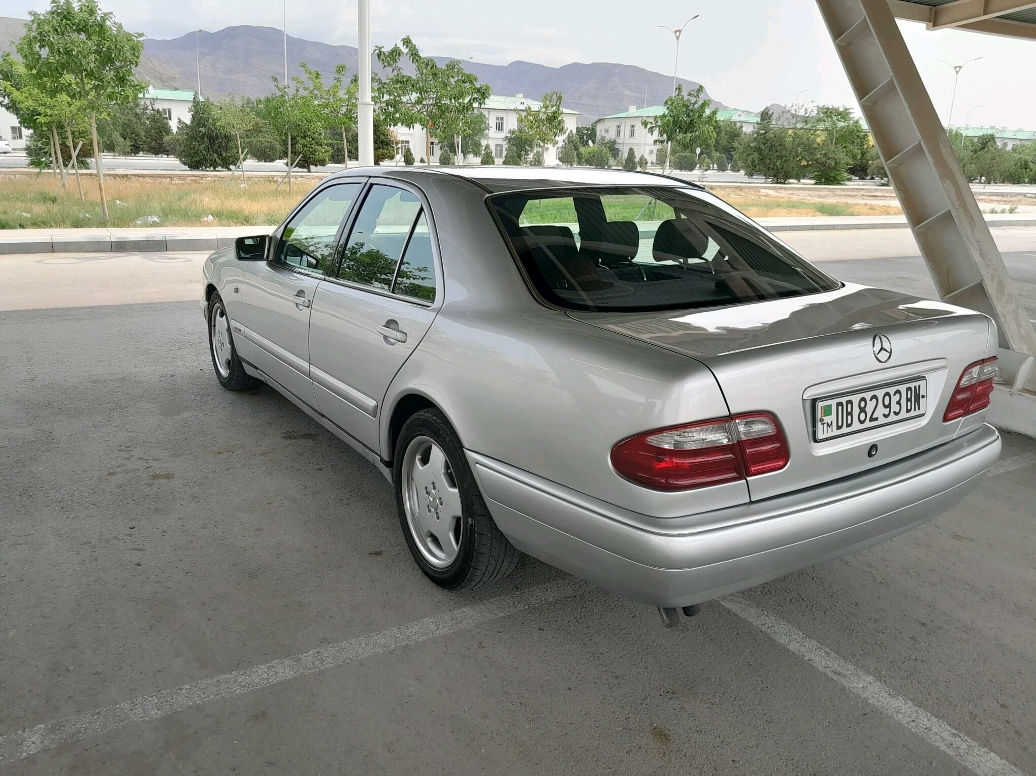 Mercedes-Benz E320 1998 - 95 000 TMT - Gumdag - img 6