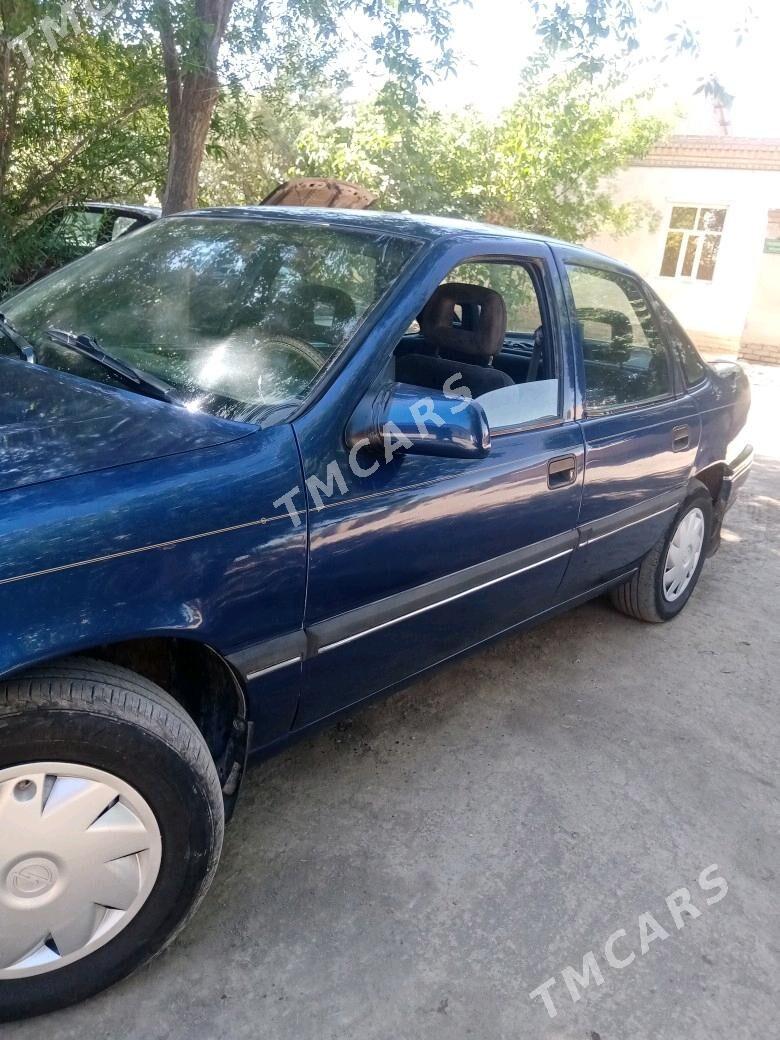 Opel Vectra 1993 - 33 000 TMT - Гурбансолтан Едже - img 4