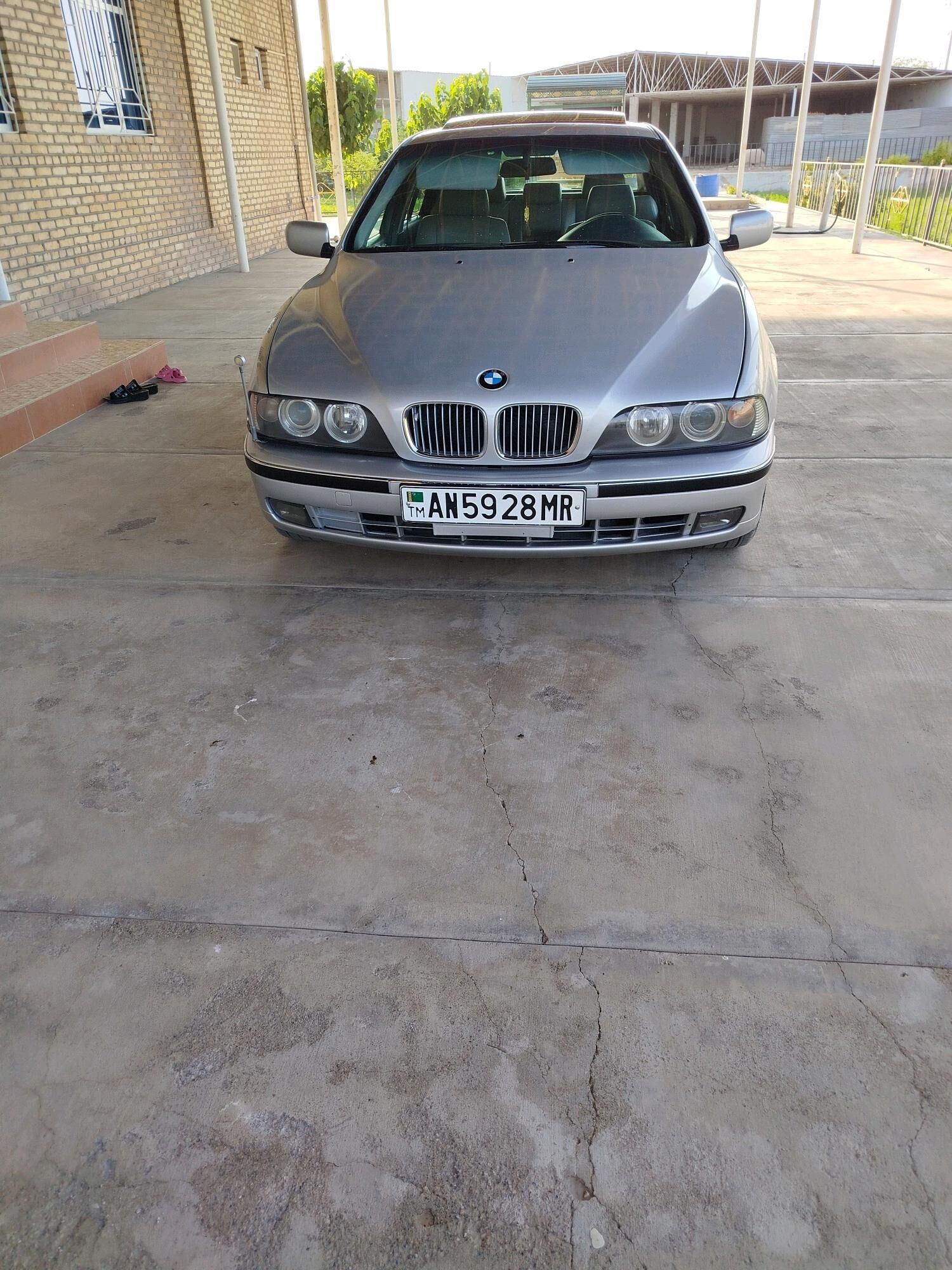 BMW E39 1999 - 105 000 TMT - Mary - img 8