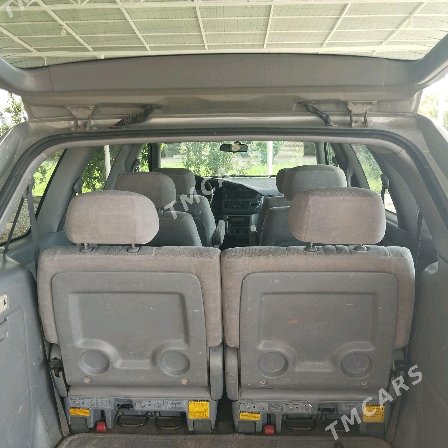 Toyota Sienna 2002 - 150 000 TMT - Мургап - img 2