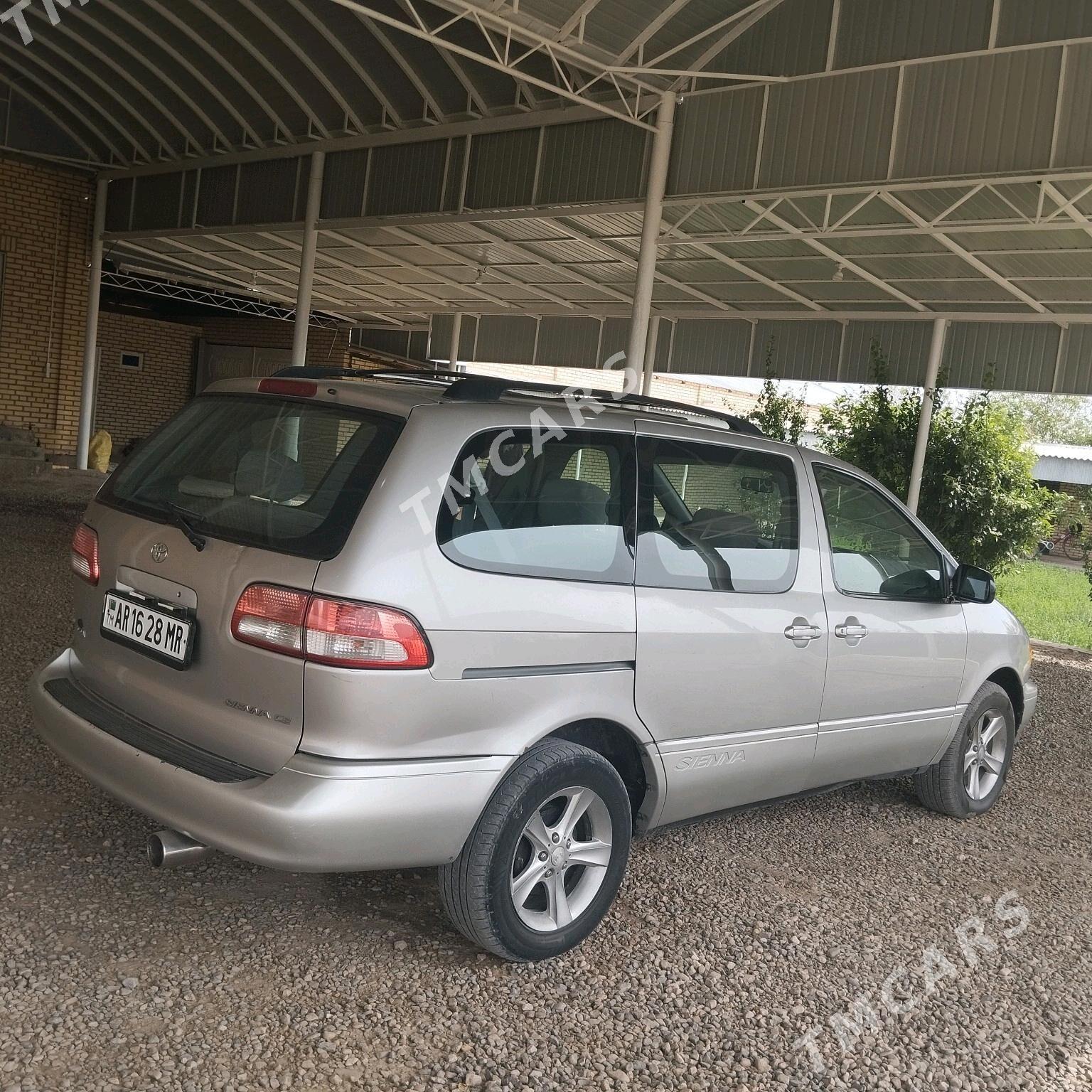Toyota Sienna 2002 - 150 000 TMT - Мургап - img 4