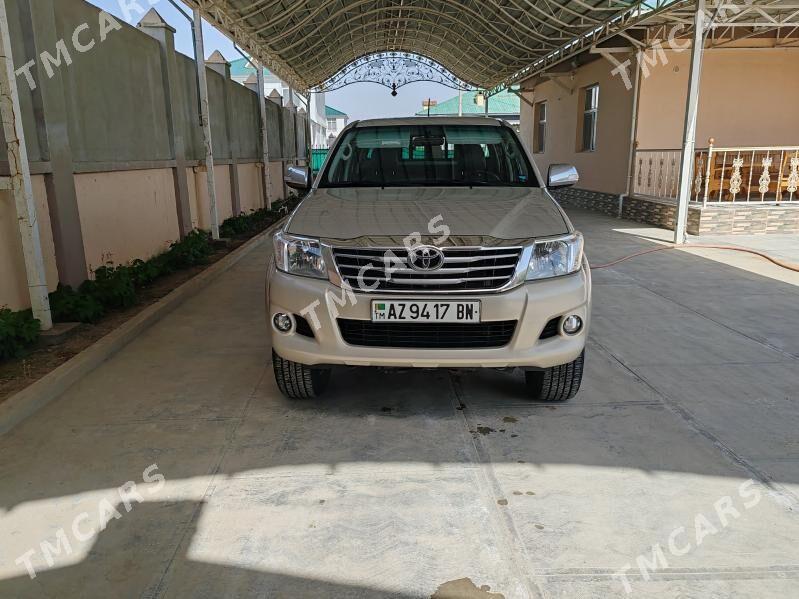Toyota Hilux 2014 - 420 000 TMT - Hazar - img 5