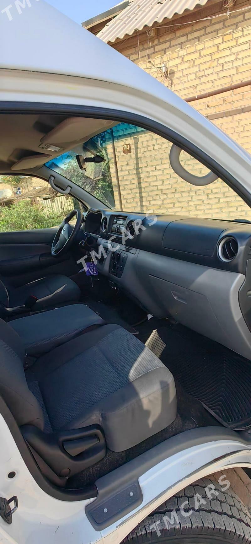 Toyota Hiace 2016 - 320 000 TMT - Türkmengala - img 6