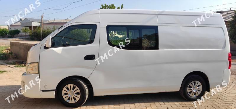 Toyota Hiace 2016 - 320 000 TMT - Türkmengala - img 3