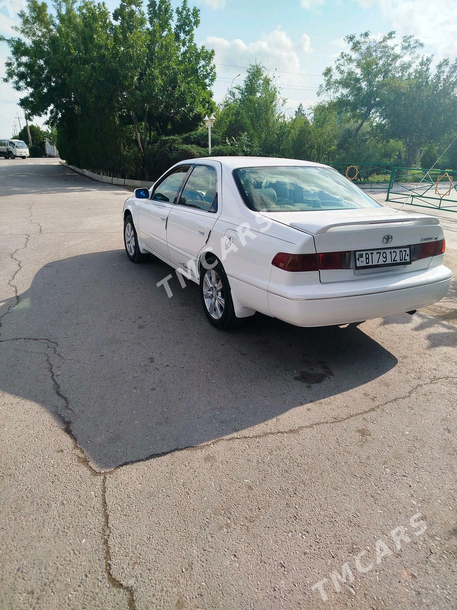 Toyota Camry 1998 - 110 000 TMT - Дашогуз - img 6